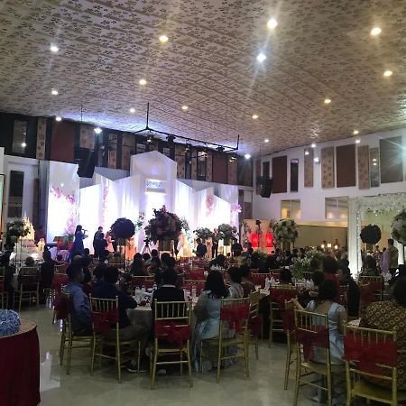 Sinar Sport Hotel Bengkulu Exteriör bild