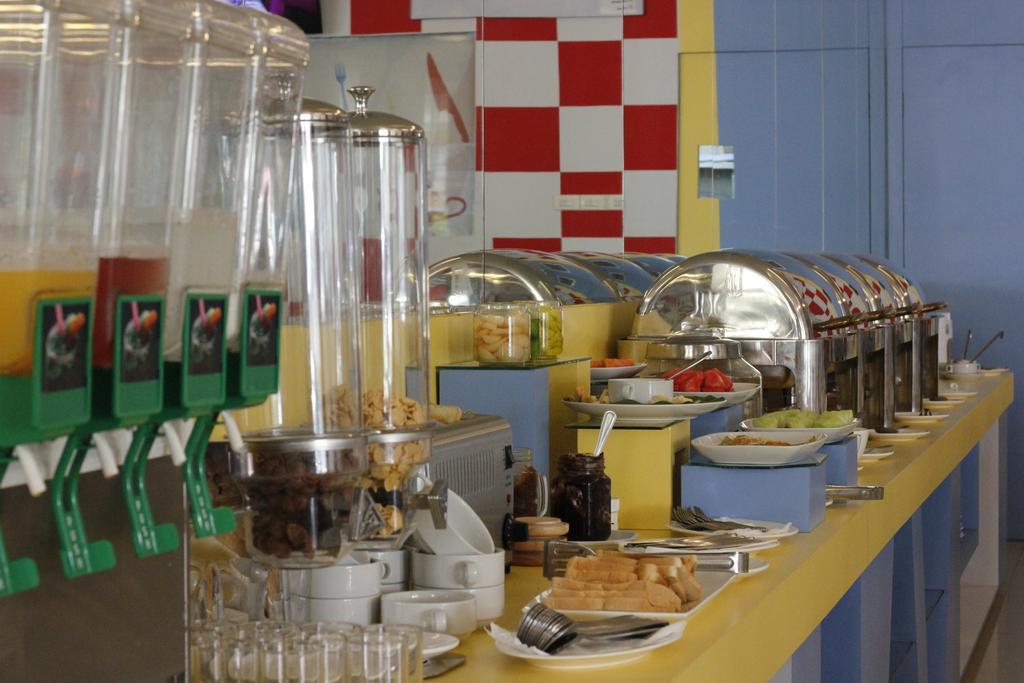 Sinar Sport Hotel Bengkulu Exteriör bild