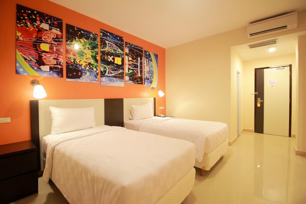 Sinar Sport Hotel Bengkulu Exteriör bild