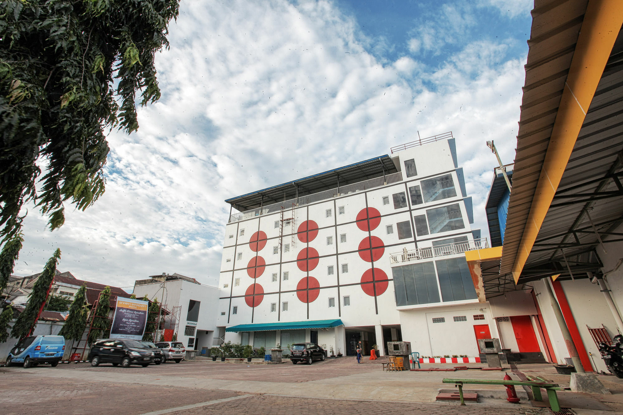 Sinar Sport Hotel Bengkulu Exteriör bild