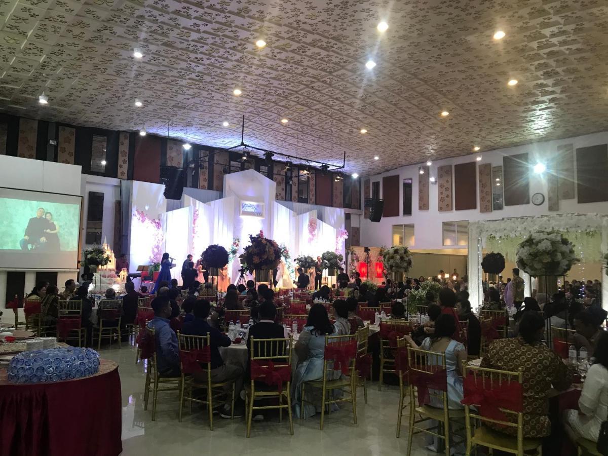 Sinar Sport Hotel Bengkulu Exteriör bild