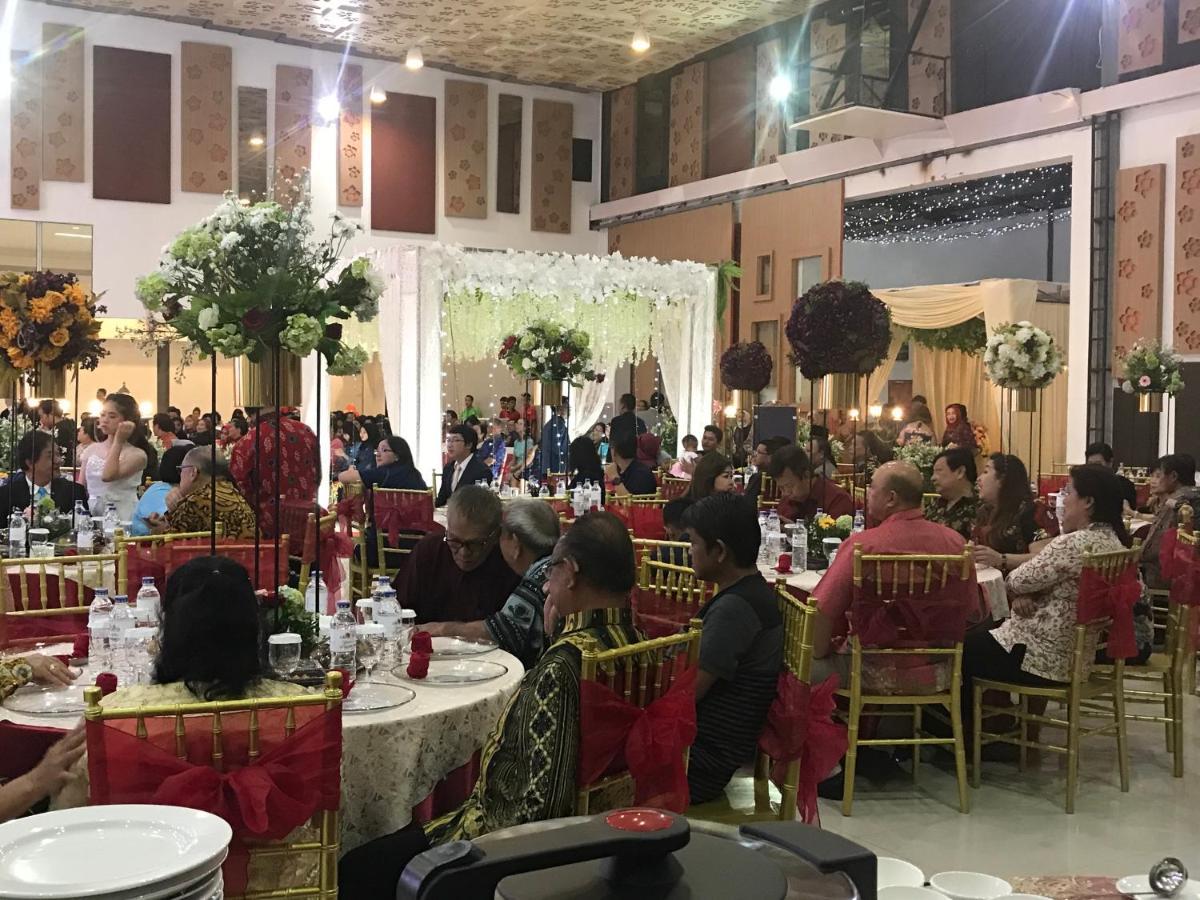 Sinar Sport Hotel Bengkulu Exteriör bild